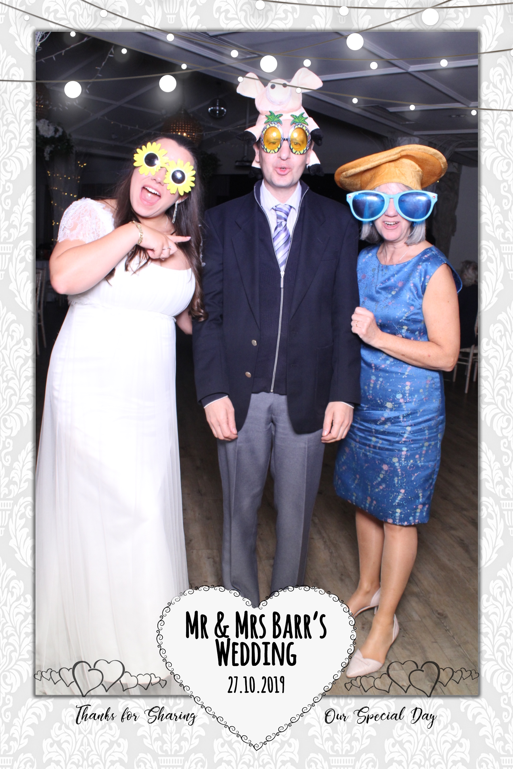 Mr & Mrs Barr's Wedding | View more photos from the event at images.mobile-photo-booth.com/u/MobilePhotoBoothUK/Mr-Mrs-Barrs-Wedding